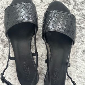 Never been warn pre-owned Sesto Meucci leather shoes